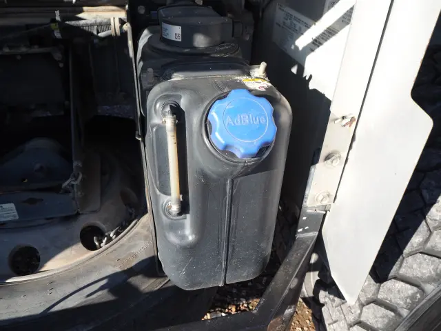 いすゞ ギガ QKG-CXZ77AT(6x4)の写真33