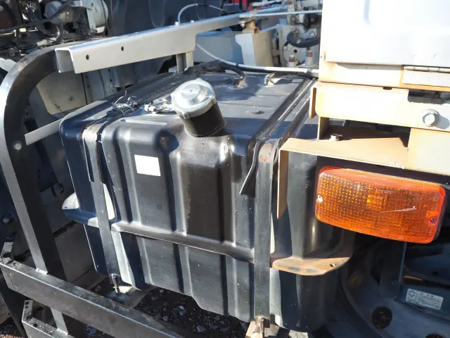 いすゞ ギガ QKG-CXZ77AT(6x4)の写真34