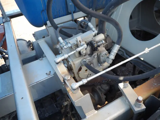 いすゞ ギガ QKG-CXZ77AT(6x4)の写真37