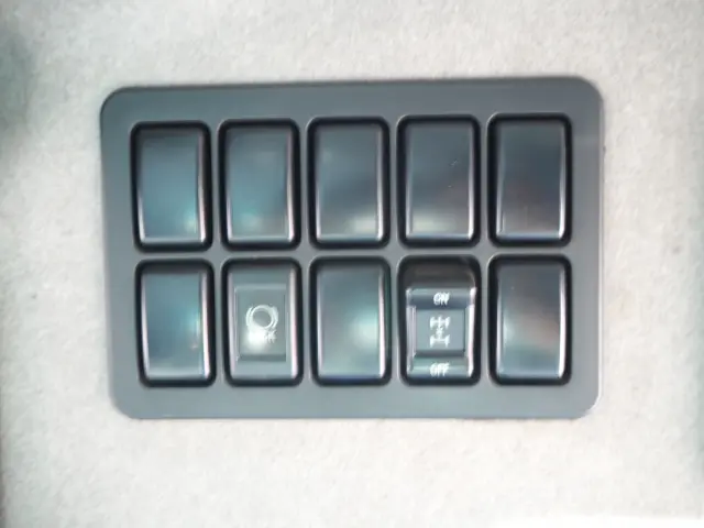 いすゞ ギガ QKG-CXZ77AT(6x4)の写真42