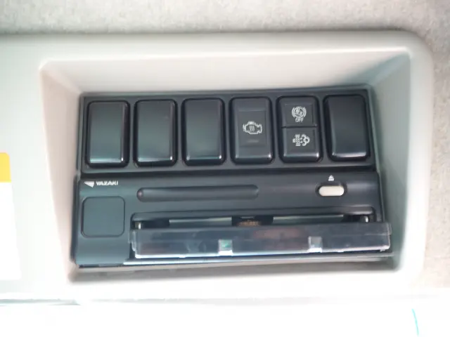 いすゞ ギガ QKG-CXZ77AT(6x4)の写真43