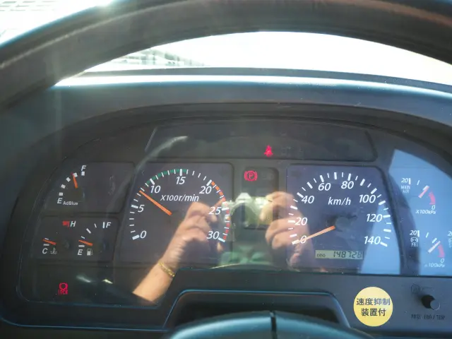 いすゞ ギガ QKG-CXZ77AT(6x4)の写真48