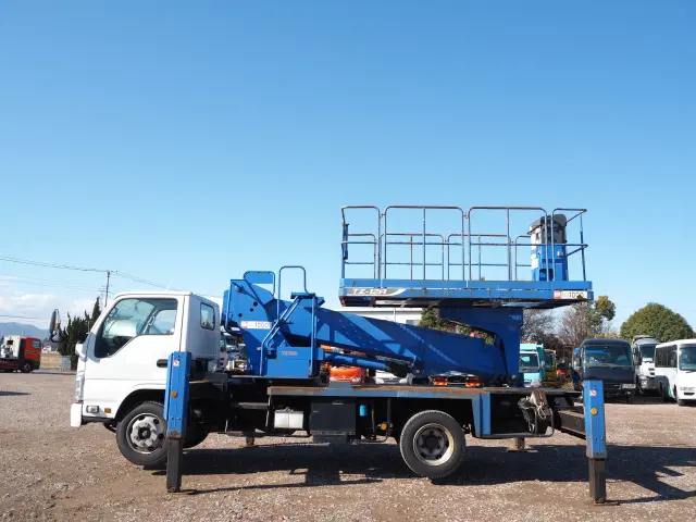 いすゞ エルフ SKG-NKR85YNの写真2