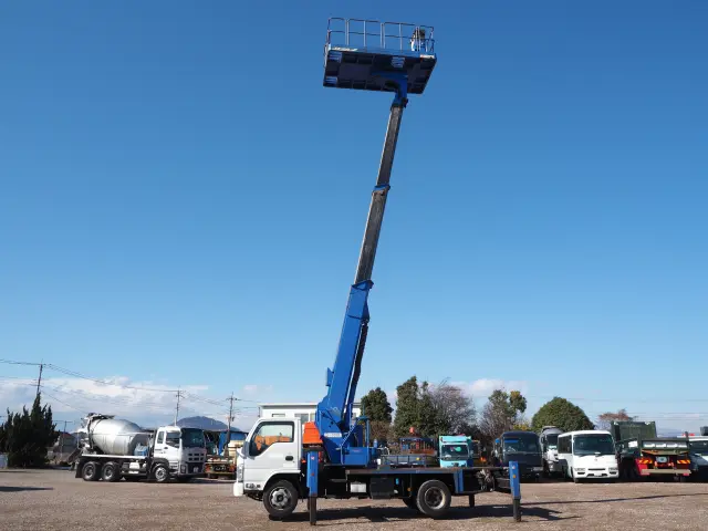 いすゞ エルフ SKG-NKR85YNの写真9