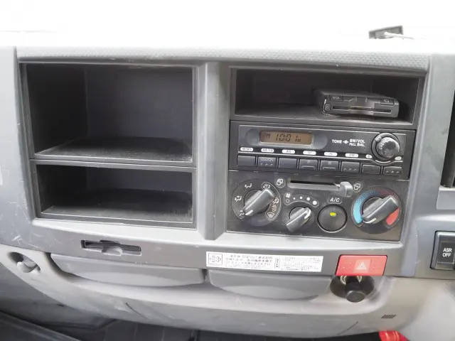いすゞ エルフ SKG-NKR85YN(2WD)の写真46