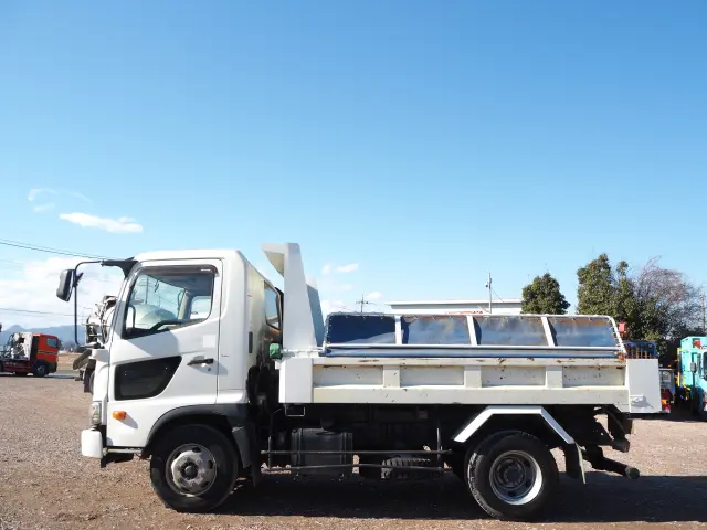 日野 レンジャー 2KG-FC2ABA(2WD)の写真2