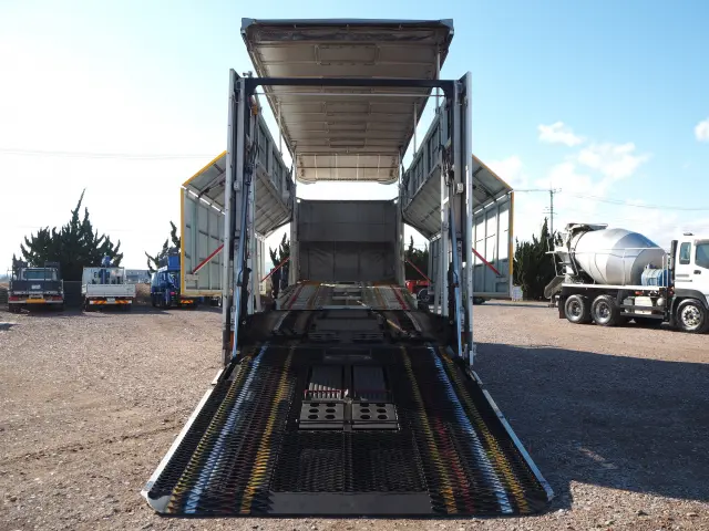 日野 レンジャー PK-FJ7JLFA(2WD)の写真4