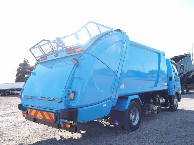 三菱 ファイター TKG-FK71F(2WD)の写真5