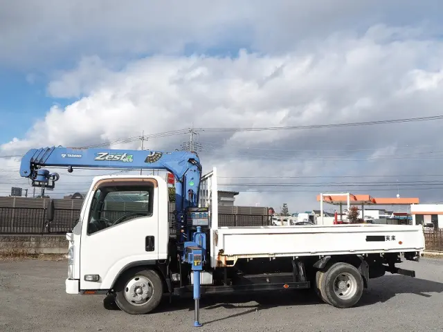 いすゞ エルフ TKG-NMR85AR(2WD)の写真2