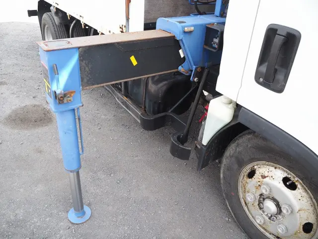 いすゞ エルフ TKG-NMR85AR(2WD)の写真9