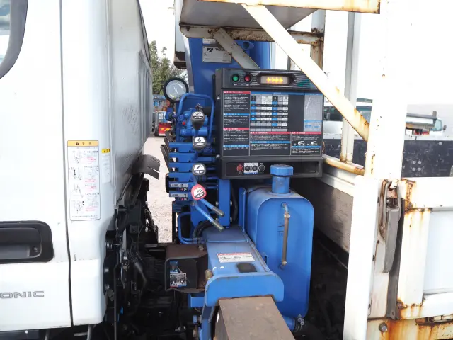 三菱 キャンター SKG-FEA50(2WD)の写真14