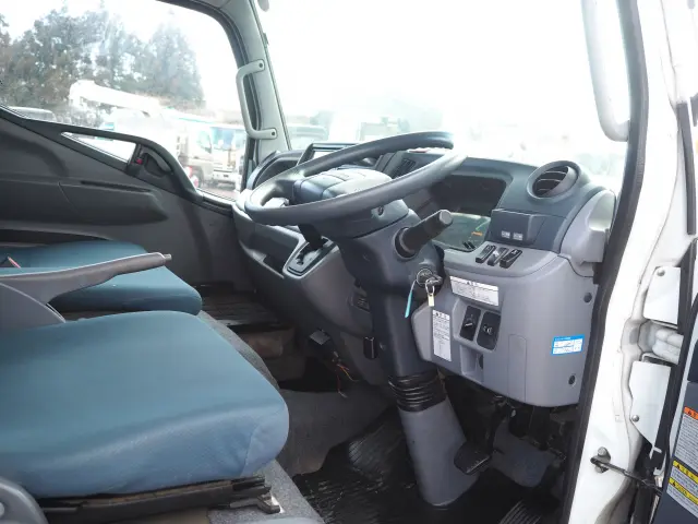 三菱 キャンター SKG-FEA50(2WD)の写真47
