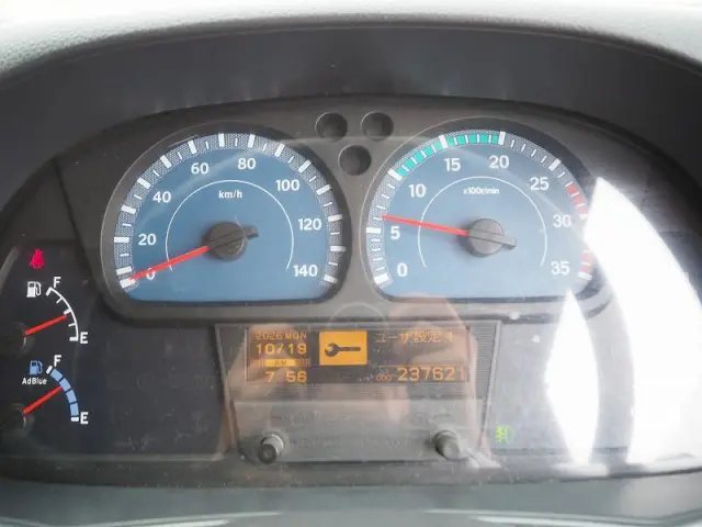 UD コンドル TKG-MK38C(2WD)の写真48