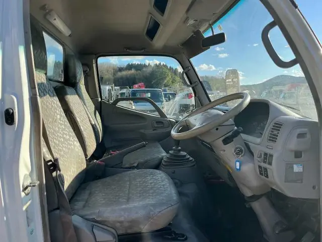 日野 デュトロ KK-XZU302X(2WD)の写真42