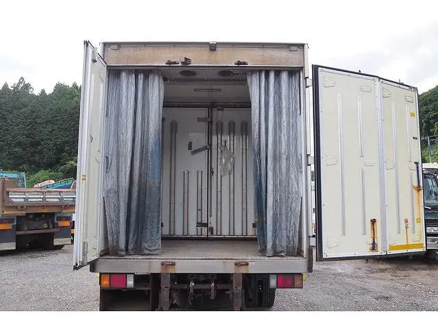 いすゞ エルフ TQG-NPR85AN(2WD)の写真14