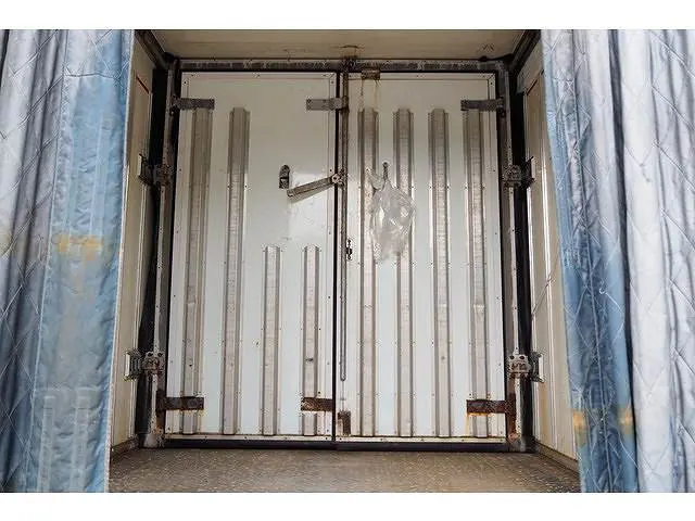 いすゞ エルフ TQG-NPR85AN(2WD)の写真16