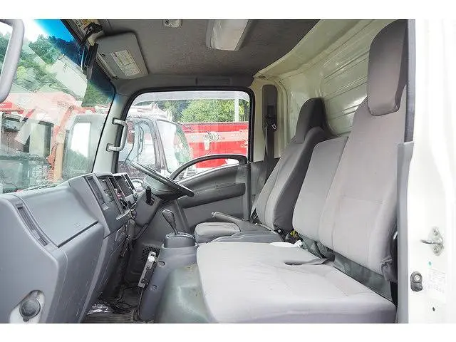 いすゞ エルフ TQG-NPR85AN(2WD)の写真38