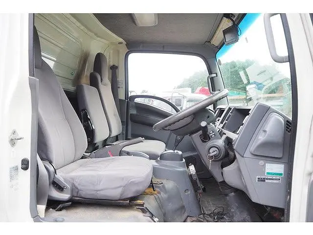 いすゞ エルフ TQG-NPR85AN(2WD)の写真40