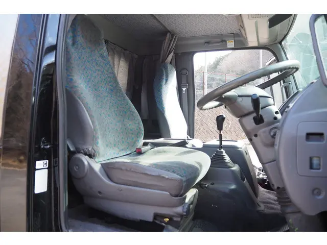 日野 レンジャー KK-FD1JLDA(2WD)の写真48