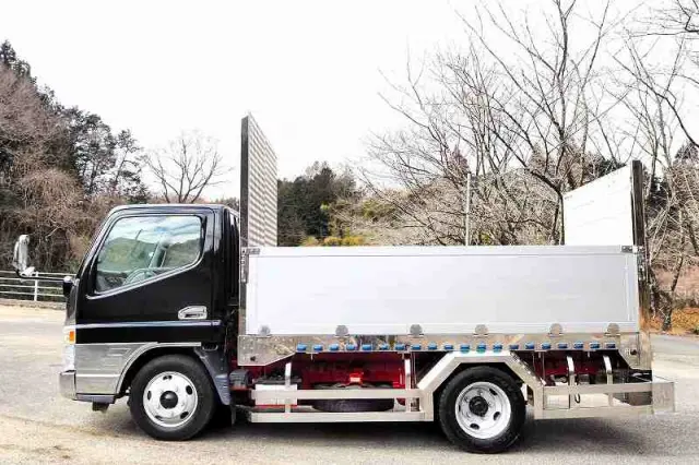 三菱 キャンター KK-FE73EB(2WD)の写真2