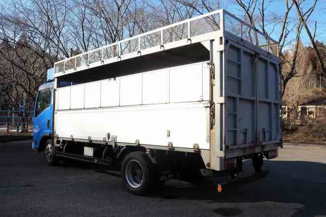 いすゞ エルフ TKG-NLR85AR(2WD)の写真3