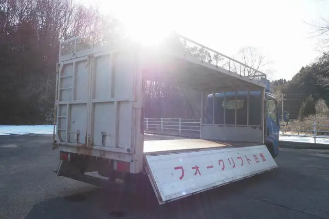 いすゞ エルフ TKG-NLR85AR(2WD)の写真10