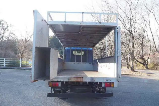 いすゞ エルフ TKG-NLR85AR(2WD)の写真13