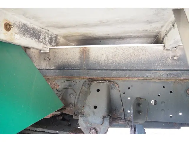 日野 デュトロ TDG-XZU710M(2WD)の写真32