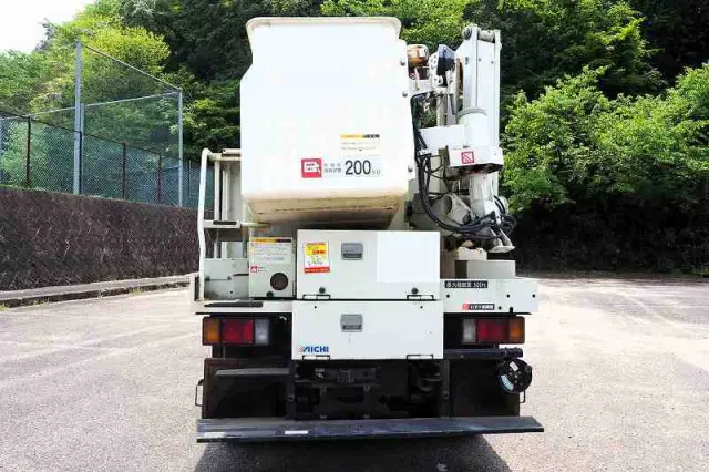 いすゞ エルフ TPG-NKR85AN(2WD)の写真4