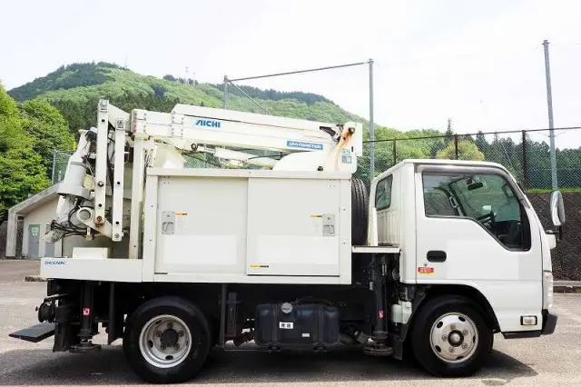 いすゞ エルフ TPG-NKR85AN(2WD)の写真6