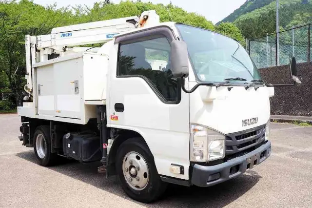 いすゞ エルフ TPG-NKR85AN(2WD)の写真7