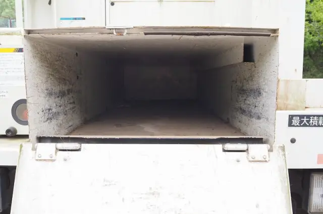 いすゞ エルフ TPG-NKR85AN(2WD)の写真16