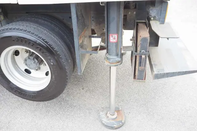 いすゞ エルフ TPG-NKR85AN(2WD)の写真21