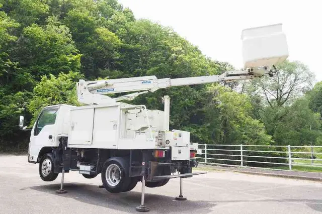 いすゞ エルフ TPG-NKR85AN(2WD)の写真24