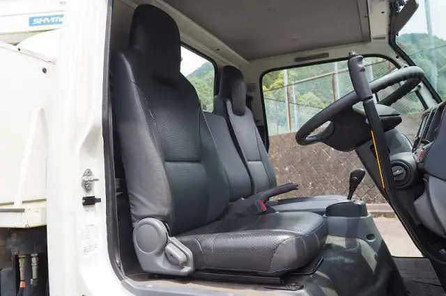 いすゞ エルフ TPG-NKR85AN(2WD)の写真49