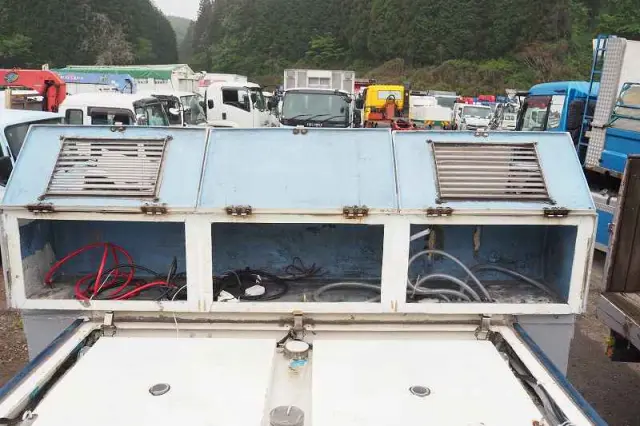 いすゞ エルフ BKG-NMR85AN(2WD)の写真11