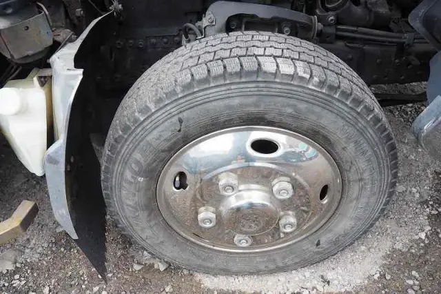 いすゞ エルフ BKG-NMR85AN(2WD)の写真21