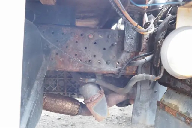 いすゞ エルフ BKG-NMR85AN(2WD)の写真22