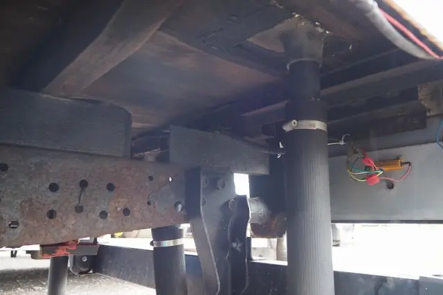 いすゞ エルフ BKG-NMR85AN(2WD)の写真27