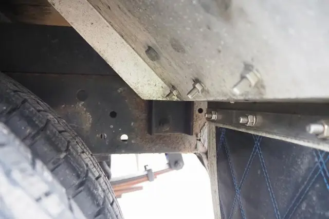 いすゞ エルフ BKG-NMR85AN(2WD)の写真29