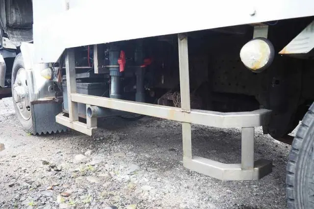 いすゞ エルフ BKG-NMR85AN(2WD)の写真30