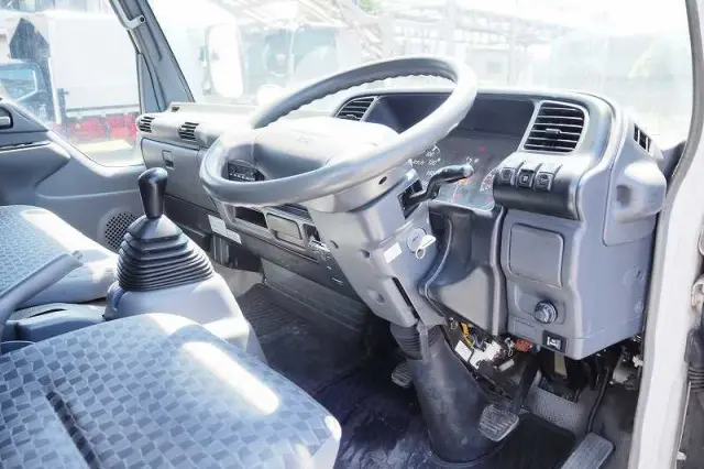 日産 アトラス PB-APR81AR(2WD)の写真45