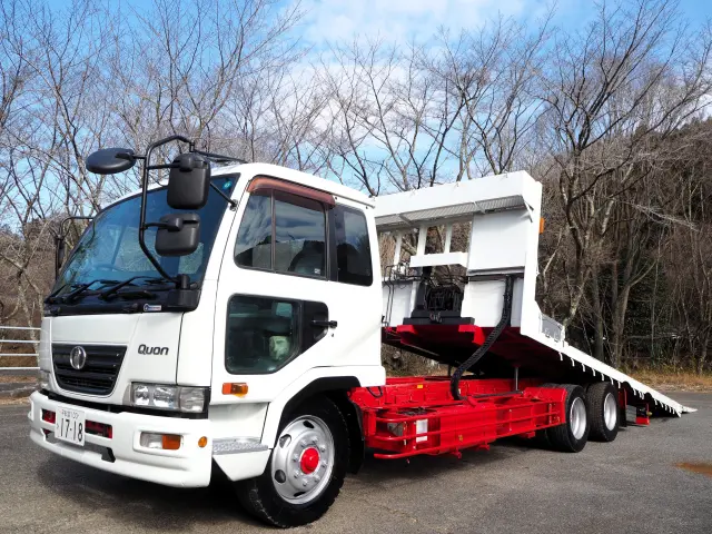 ＵＤ コンドル PK-PW37A(6x4)の写真1