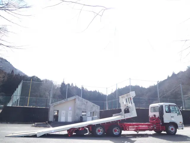 ＵＤ コンドル PK-PW37A(6x4)の写真6