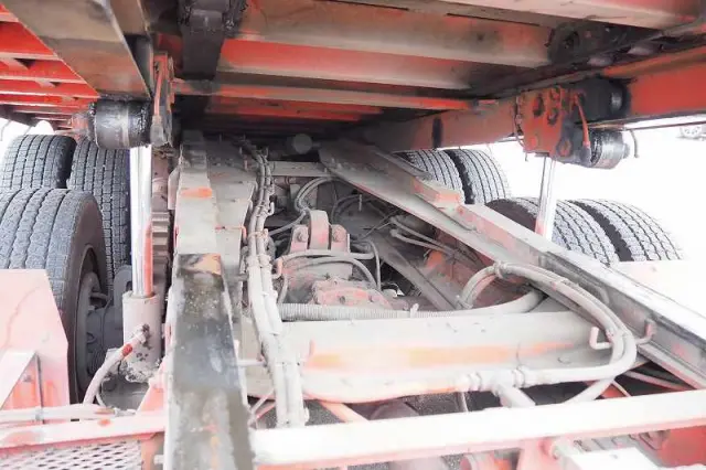 UD コンドル PK-PW37A(6x4)の写真12