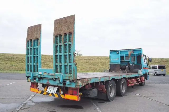 UD コンドル PK-PW37A(6x4)の写真33