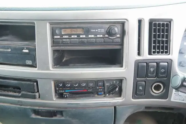 UD コンドル PK-PW37A(6x4)の写真48