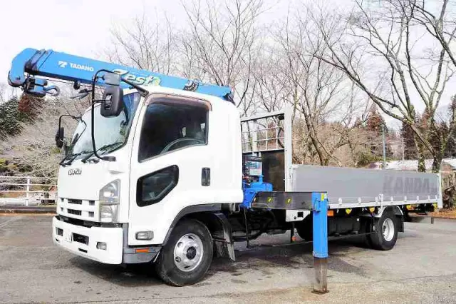 いすゞ フォワード TKG-FRR90S2(2WD)の写真1