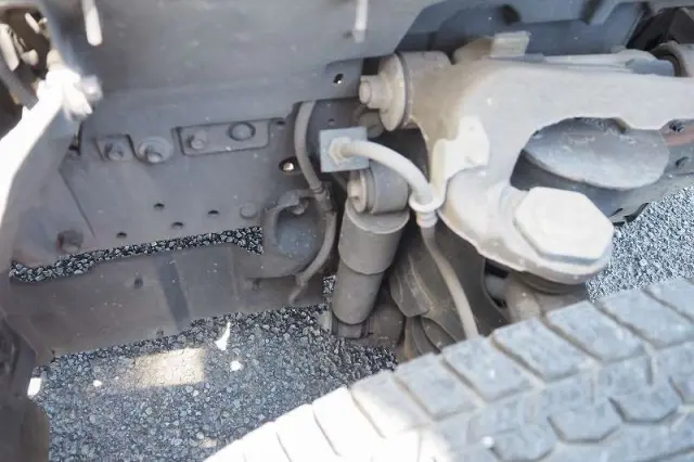 いすゞ エルフ BKG-NHR85AN(2WD)の写真15