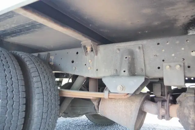 いすゞ エルフ BKG-NHR85AN(2WD)の写真17